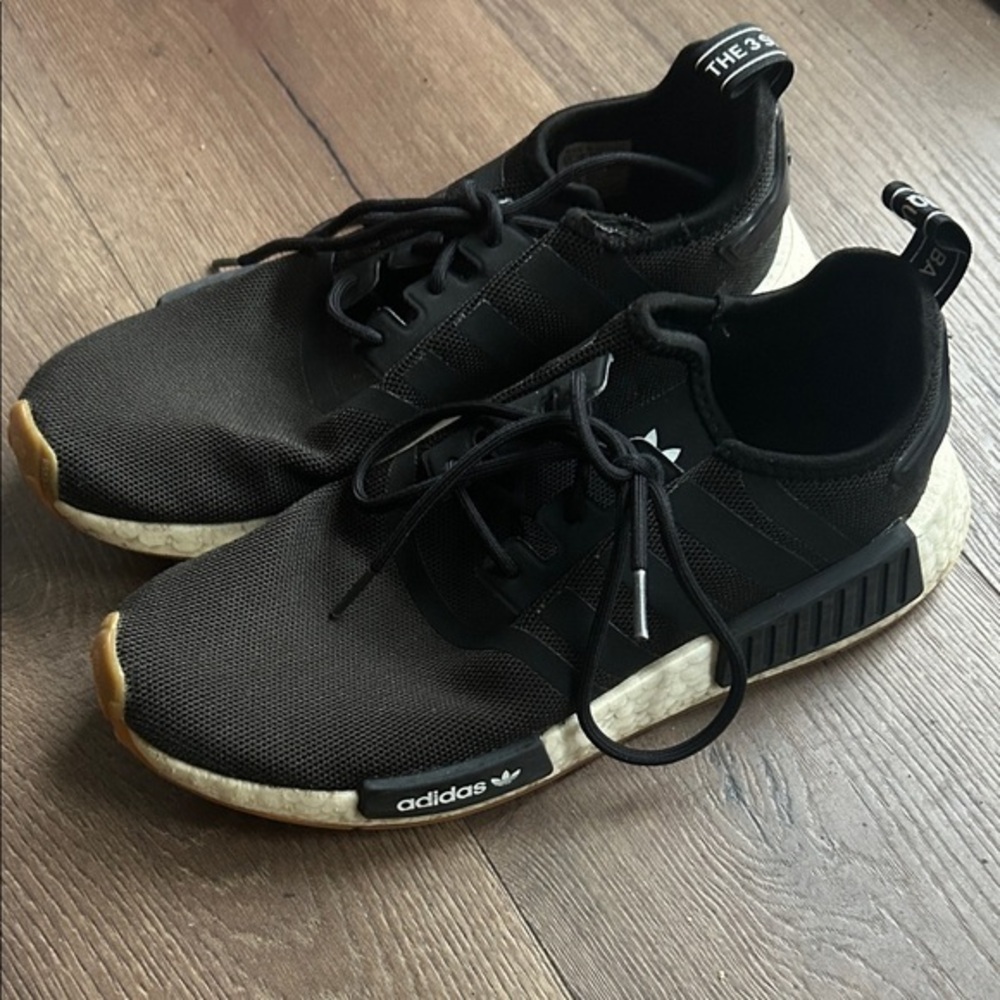 Adidas Black and White Sneakers ! Size 7